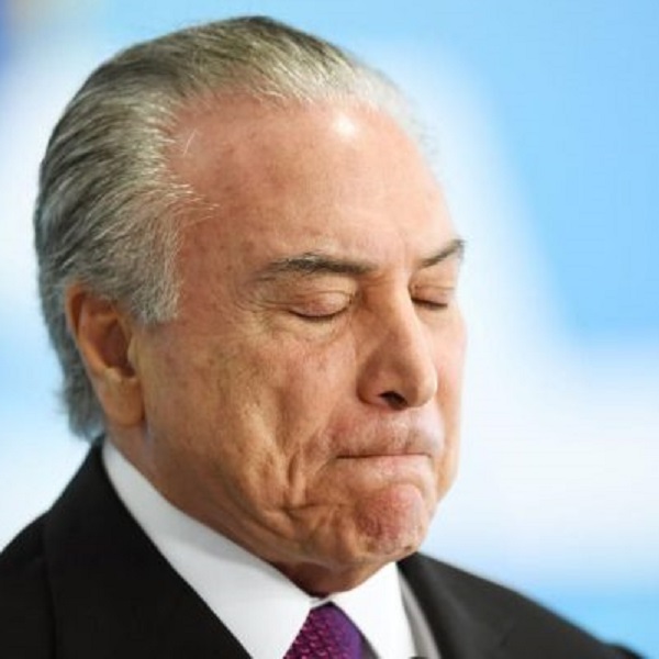 Temer deve renunciar?